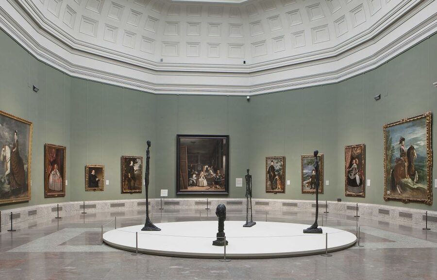 Prado + Reina Sofía Museums Skip-The-line entry+Guided Tour - Meeting at the monument and getting started