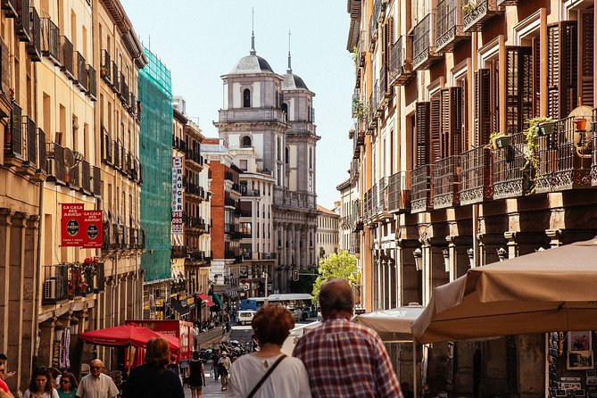 Private City Kickstart Tour: Madrid - Meeting near the Opera House