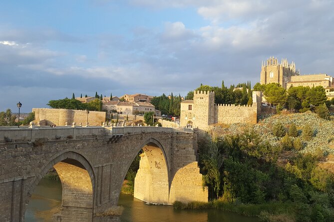 Private Full-Day Guided Tour from Madrid to Toledo in a Luxury Vehicle - The Jewish Quarter and Santa María la Blanca