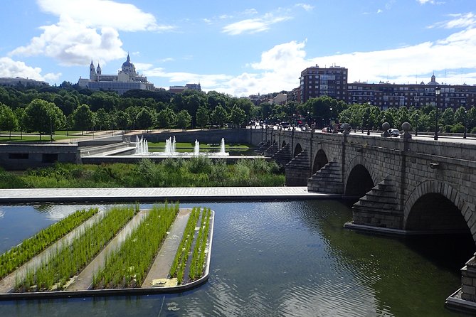 Private Madrid City Tour | Regular Bike/E-Bike | Groups from 32€ - Lavapiés, Madrid’s creative side