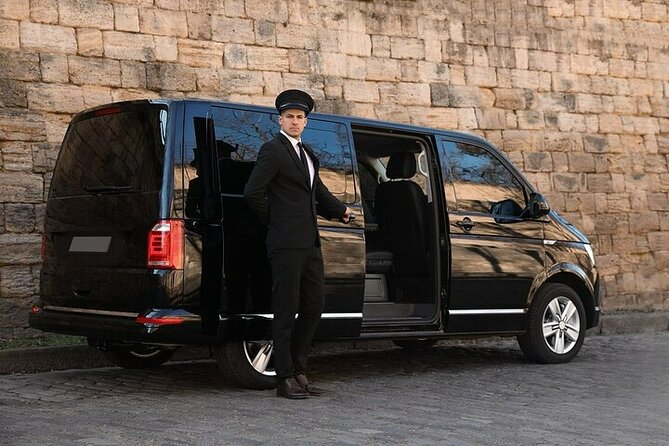 Private One-way Airport Transfer Madrid Airport To Madrid - Key points before you book