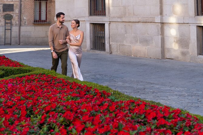 Private Photo Session Tour for Couples in Madrid - Almudena Cathedral and the royal view