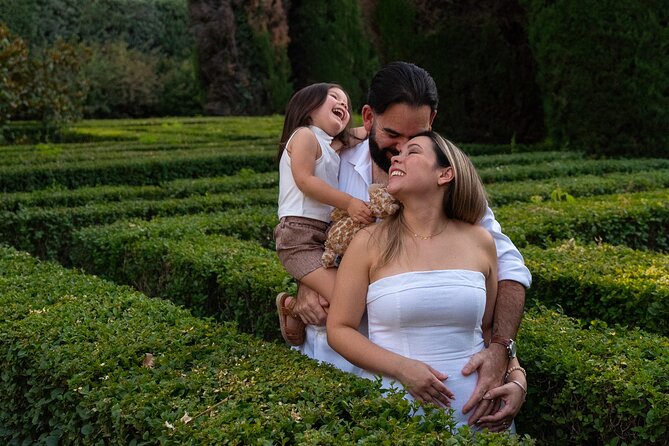 Private Photo Session Tour for Couples in Madrid - What the private format changes
