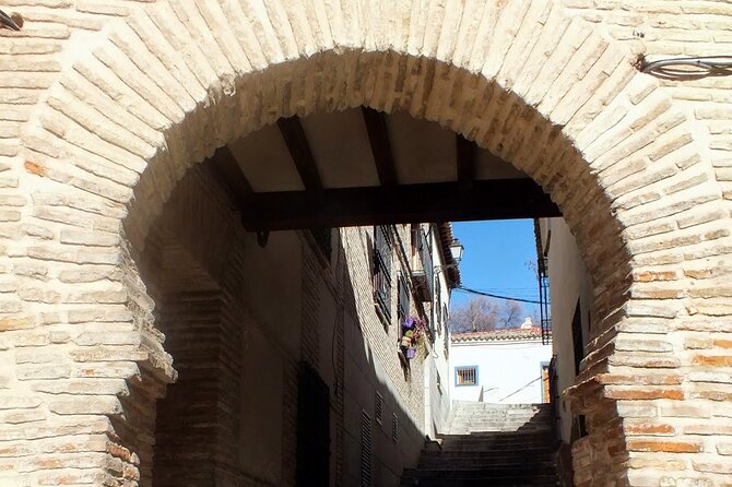 Private Shalom Jewish Tour of Toledo. Pickup option in Madrid - Meeting at the medieval wall