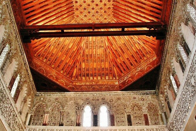 Private Shalom Jewish Tour of Toledo. Pickup option in Madrid - El Greco inside Santo Tomé