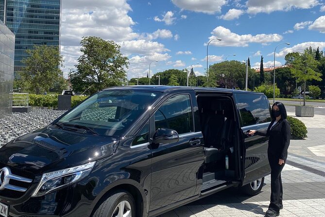 Private Shuttle Transfer from City Centre to Airport - Key points to know before booking