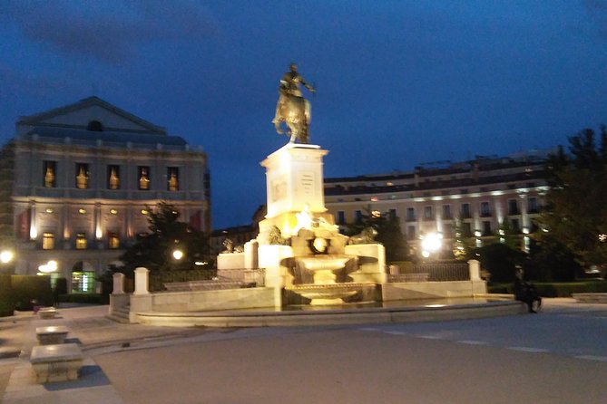 Private Tapas Tour (Only your group will participate) - Puerta del Sol and the symbols of Madrid