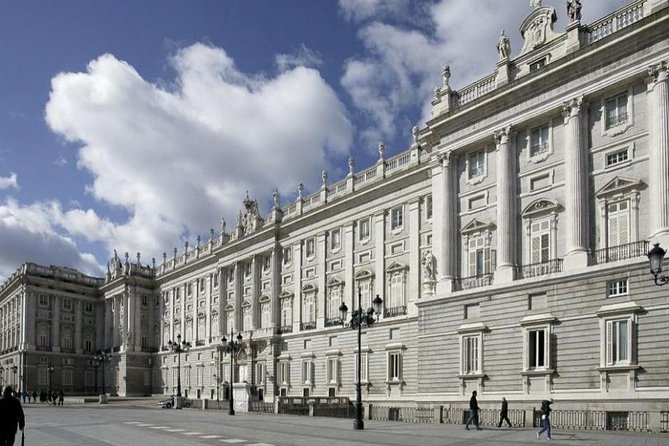Private tour of the Royal Palace of Madrid - What the private palace visit gives you