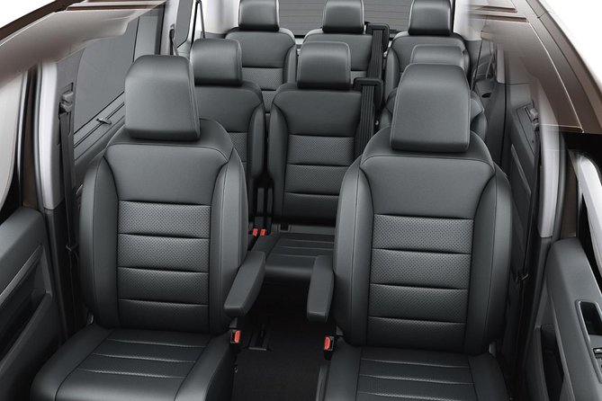 Private Transfer Madrid Barajas Airport to Madrid in Vans up to 7 Passengers - The one-hour wait and the baggage problem