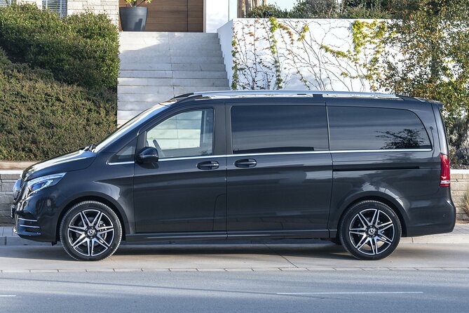 Private Transfer: Madrid to Madrid Airport MAD in Luxury Van - Key points at a glance