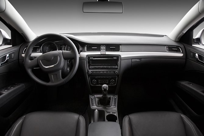 Private transfer to Madrid Airport (MAD) - A door-to-door start in central Madrid