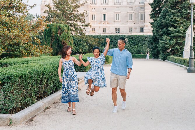 Private Vacation Photography Session with Photographer in Madrid - How the one-hour session works