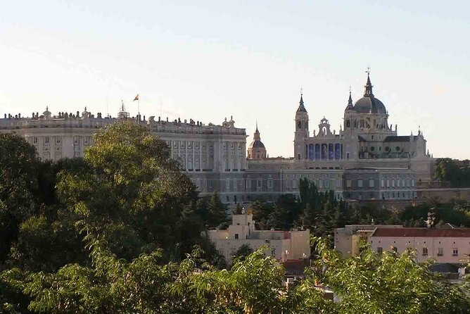 Private VIP tour Royal Palace and city tour. All of Madrid in one day - A short walk through Madrid’s oldest center