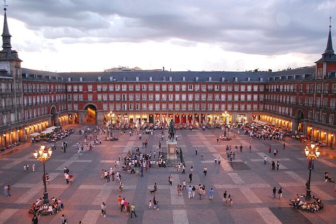 Private VIP tour Royal Palace and city tour. All of Madrid in one day - What private transportation really adds