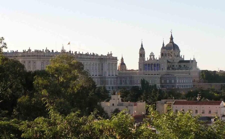 Private Visit to the Royal Palace and Walking Tour of Madrid - Temple of Debod and Madrid’s First Wide View