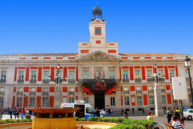 Private walking tour Madrid: Secrets and must - Plaza de Oriente and the Royal Palace exterior