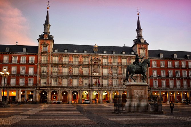 Private walking tour Madrid: Secrets and must - Plaza Mayor: Madrid’s grand public room