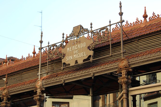 Private Walking Tour of the Center of Madrid and Retiro - The Royal Palace viewpoint and Almudena Cathedral
