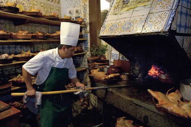 Private walking Tour: The oldest taverns of Madrid - Lhardy: Madrid’s grand opening statement