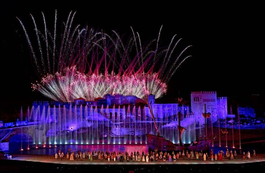 Puy du Fou España "El Sueño de Toledo" Night Show - A giant stage built for spectacle