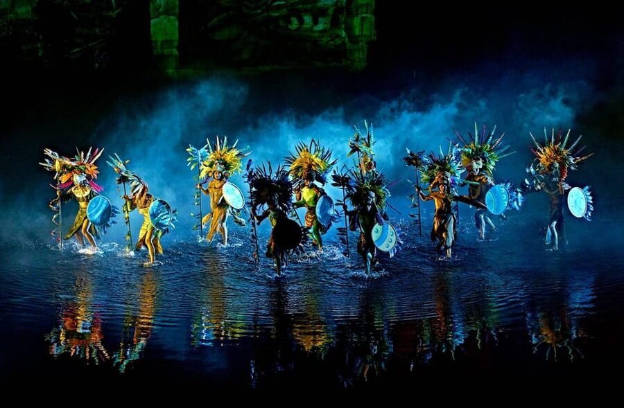 Puy du Fou España "El Sueño de Toledo" Night Show - Two hundred performers and thousands of characters