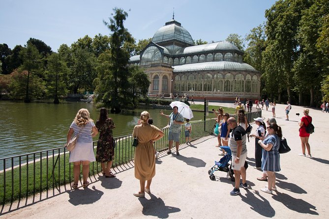 Retiro Park Walking Tour in Madrid - The Estanque Grande, Retiro’s broad central lake