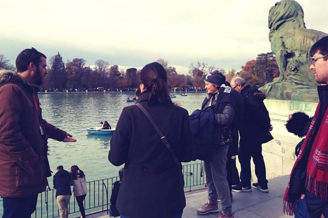 Retiro Park Walking Tour in Madrid - How to prepare for the 90-minute walk