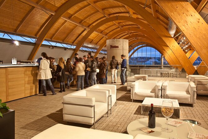 Ribera del Duero & Rueda Wine Tour with Tasting from Madrid - What the food and wine inclusions really mean