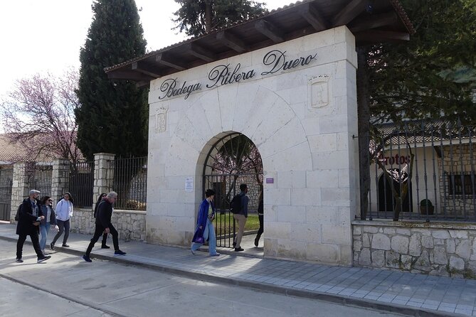 Ribera del Duero & Rueda Wine Tour with Tasting from Madrid - Practical preparation for the day