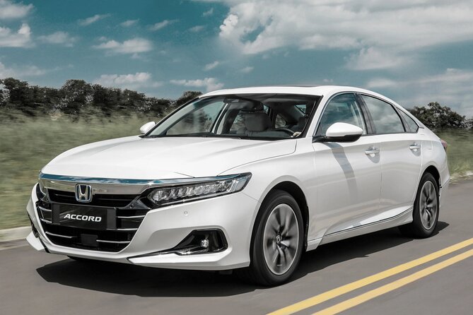 Round Trip Transfer from Madrid Airport MAD to Madrid by Sedan - What the Skoda sedan means for your party