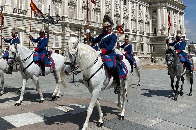 Royal Palace Madrid Small Group Tour with Skip the Line Ticket - Entering without the long wait