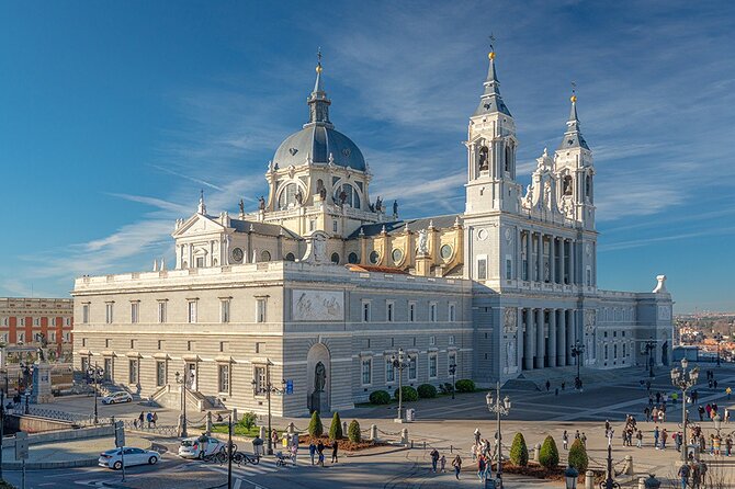 Royal Palace of Madrid and Almudena Cathedral Afternoon Tour - Meeting Felipe IV near the Royal Palace