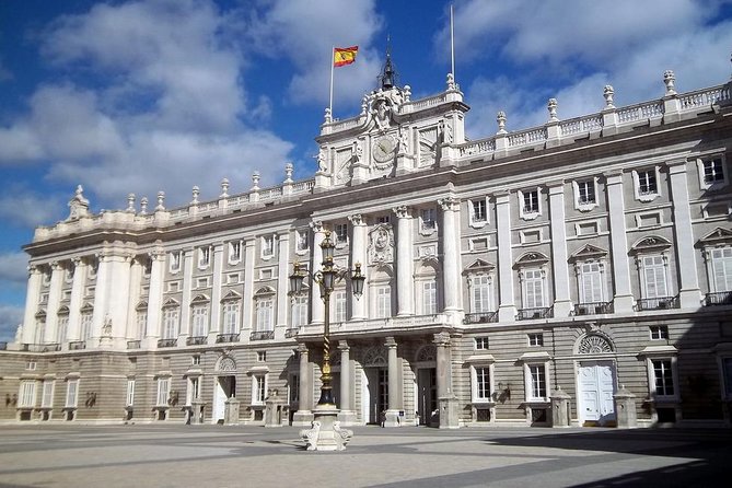 Royal Palace of Madrid Early Entrance Tour Skip-The-Line Ticket - Art, armor, and the details worth noticing