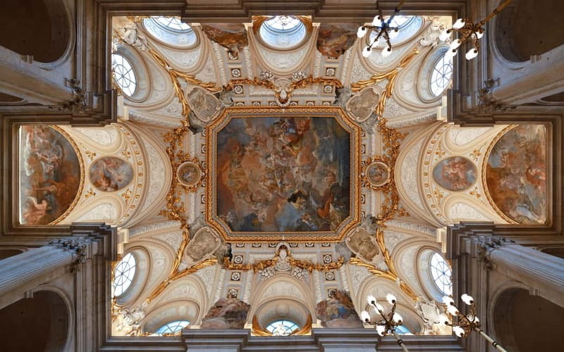 Royal Palace of Madrid: Private tour with entrance included - Key points at a glance