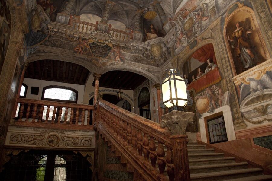 Royal Palace of Madrid Skip-the-Line and Retiro Park Tour - Adding the tapas tasting at Casa Ciraco