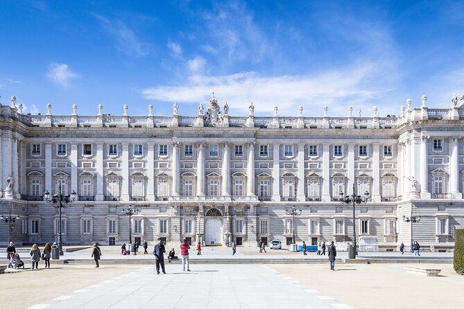Royal Palace of Madrid Skip the Line Guided Tour - The Banqueting Hall and Royal Entertaining