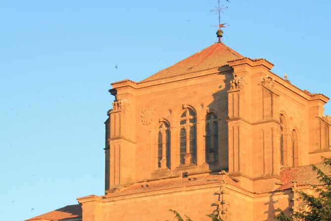 Salamanca Evening Walking Tour bilingual - Convento de San Esteban and Plateresque detail