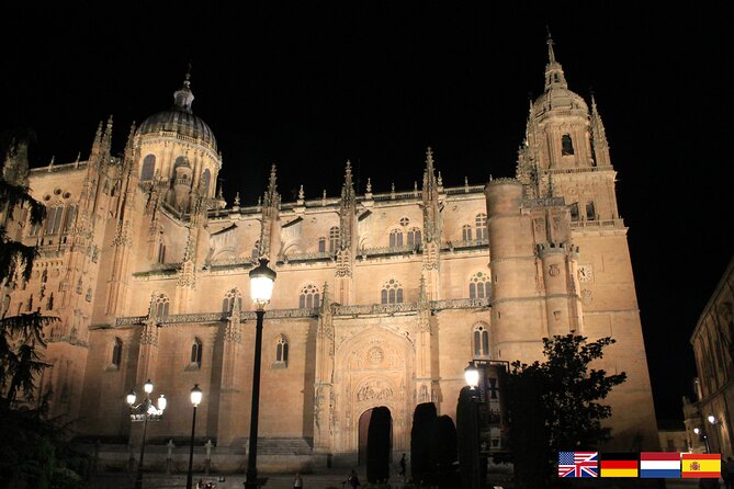 Salamanca Evening Walking Tour bilingual - Cueva de Salamanca and the city’s darker tales