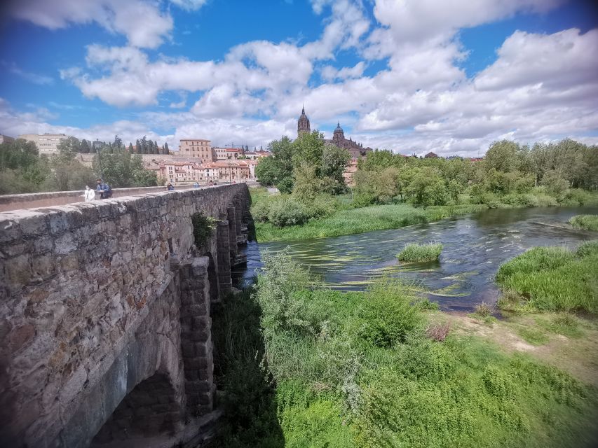 Salamanca: Guided Sightseeing Tour by Bicycle - Why a bicycle makes sense in Salamanca