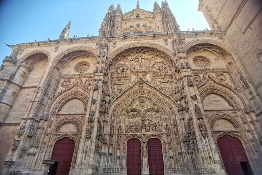 Salamanca: Guided Sightseeing Tour by Bicycle - How much value do you get for $29?