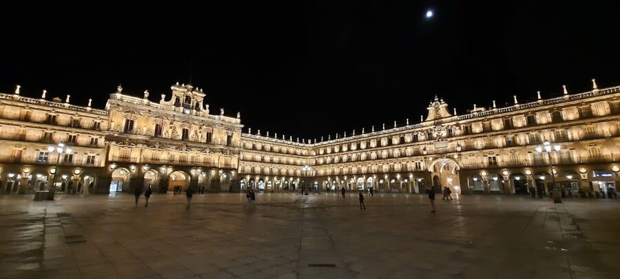 Salamanca: Legends and Stories Private Night Walking Tour - Salamanca after sunset, with the stones doing the storytelling