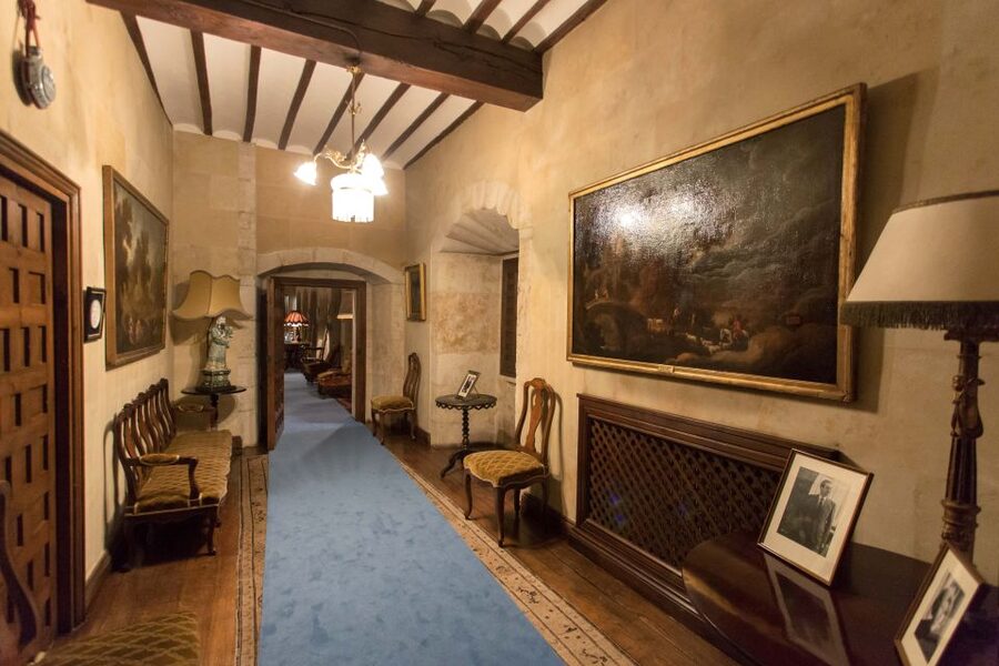 Salamanca: Monterrey Palace Audio-Guided Tour - Add the kitchens and servants’ quarters for another angle
