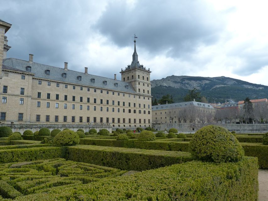 San Lorenzo de El Escorial: Monastery and Site Guided Tour - Key points to know before booking