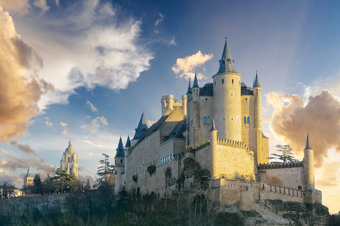 Segovia and Avila Day trip from Madrid with Gourmet Lunch - Segovia begins with the Roman aqueduct
