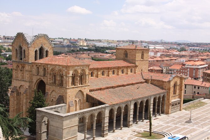 Segovia and Avila Private Tour with Lunch and Hotel Pick up from Madrid - A Castilian lunch worth planning around