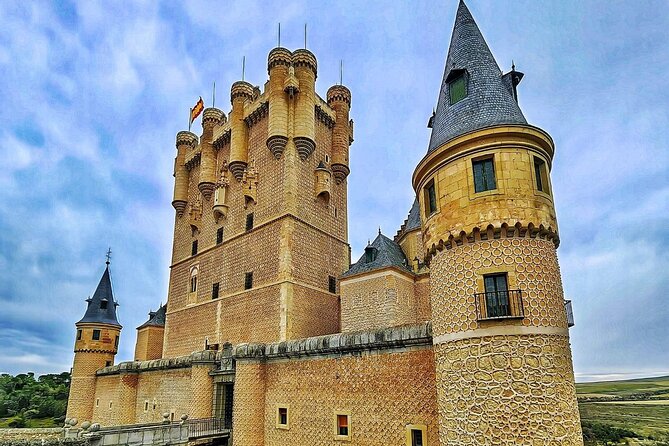 Segovia and Pedraza: from the Roman Empire to Middle Ages from Madrid - Walking Segovia’s old city and Roman aqueduct