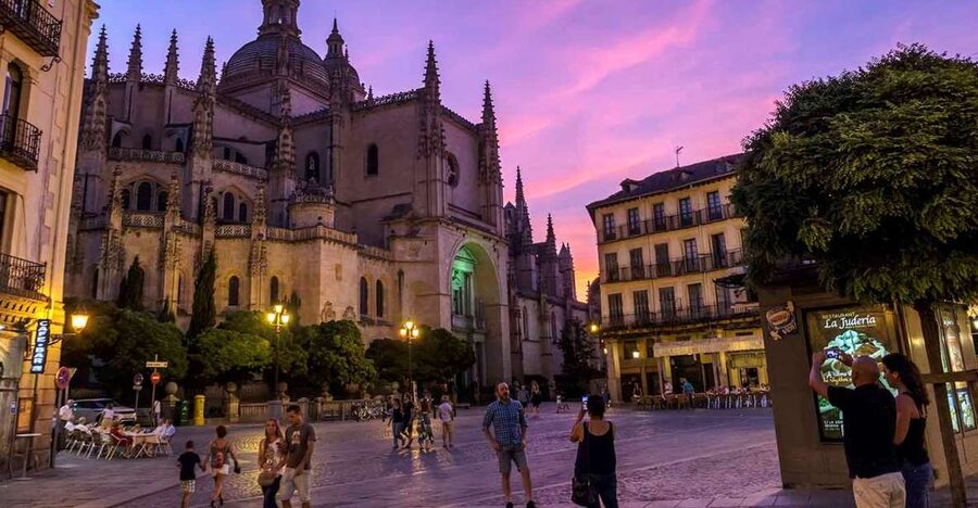 Segovia Cathedral Entrance Ticket - Flemish and Castilian art worth slowing down for