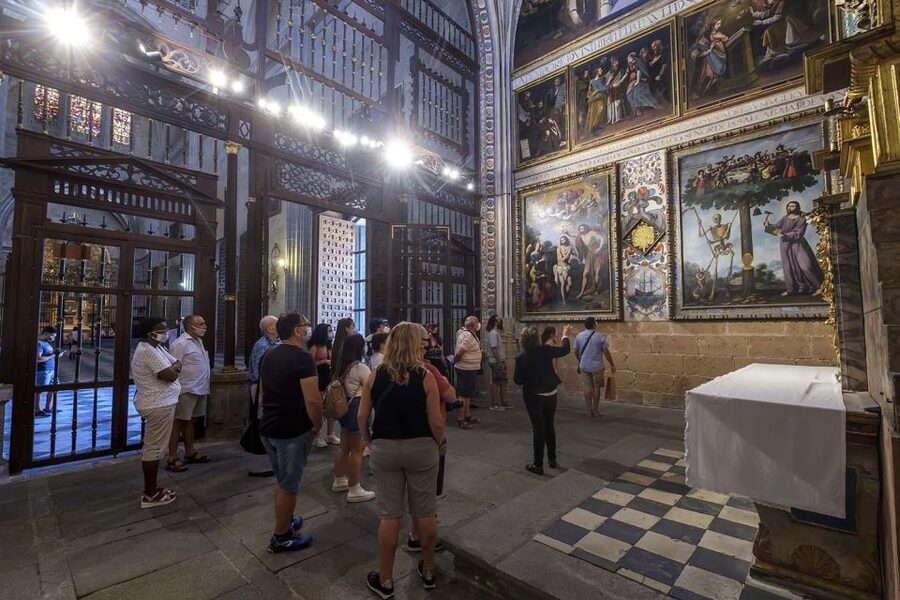 Segovia Cathedral Guided Tour - Why Segovia Cathedral deserves an hour
