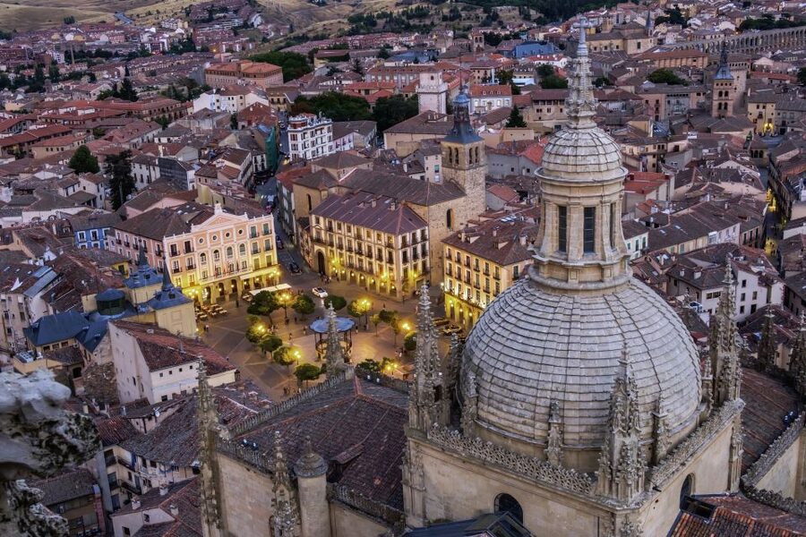 Segovia: Cathedral Tower Guided Tour - Key points to know before climbing