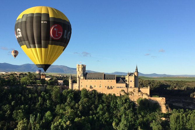 Segovia from the Skies: Sunrise Balloon Ride - One hour of peaceful flight